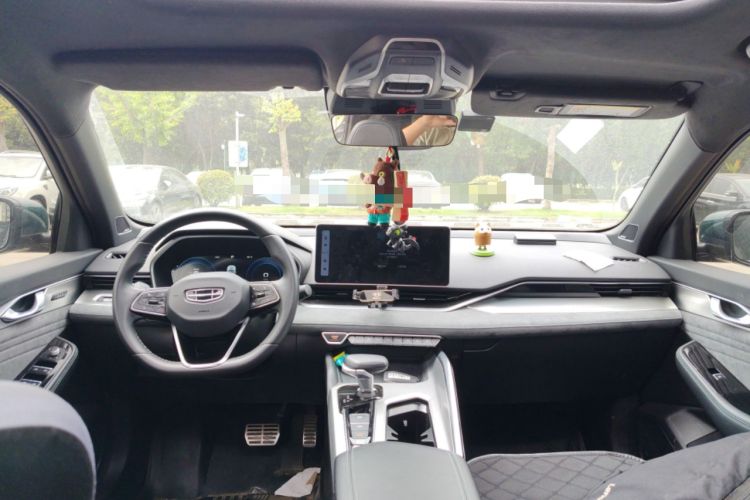 Used Geely Auto Preface 2023 2.0TD "Only This Verdant Green" Edition Center Console