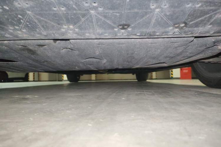Used Geely Auto Preface 2023 2.0TD "Only This Verdant Green" Edition Chassis Front