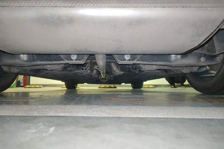 Used Geely Auto Preface 2023 2.0TD "Only This Verdant Green" Edition Chassis Rear