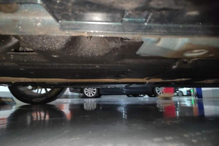 Used Geely Auto Preface 2023 2.0TD "Only This Verdant Green" Edition Chassis Rear Right