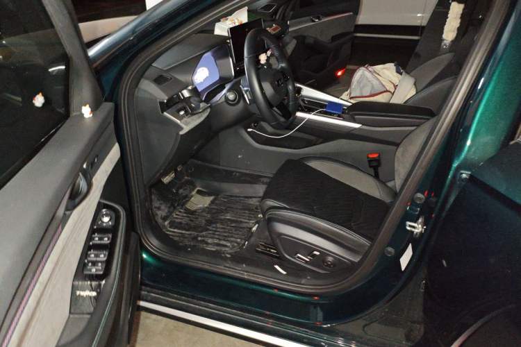 Used Geely Auto Preface 2023 2.0TD "Only This Verdant Green" Edition Driver Seat