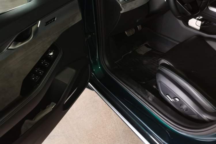 Used Geely Auto Preface 2023 2.0TD "Only This Verdant Green" Edition Driver Seat