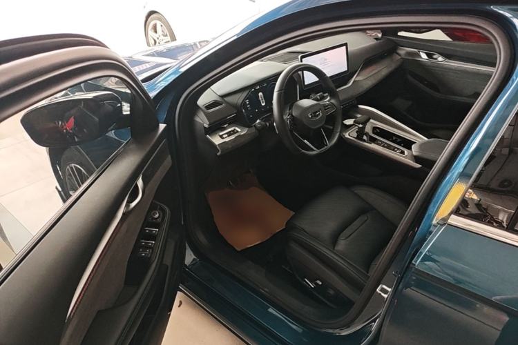 Used Geely Auto Preface 2023 2.0TD "Only This Verdant Green" Edition Driver Seat