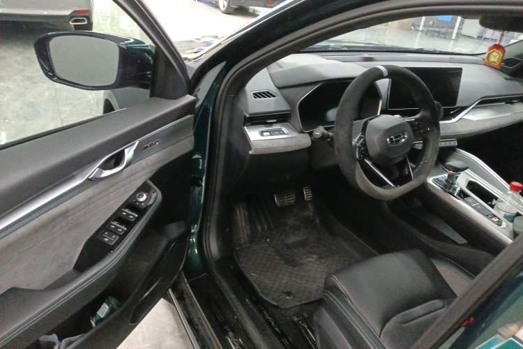 Used Geely Auto Preface 2023 2.0TD "Only This Verdant Green" Edition Driver Seat