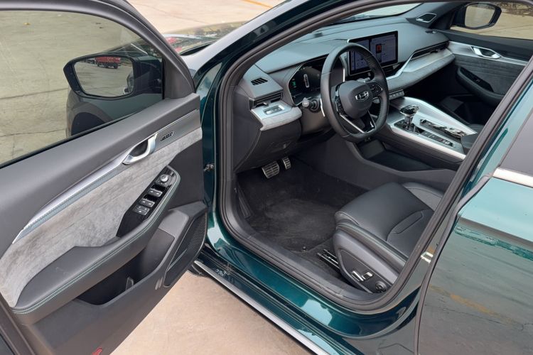 Used Geely Auto Preface 2023 2.0TD "Only This Verdant Green" Edition Driver Seat