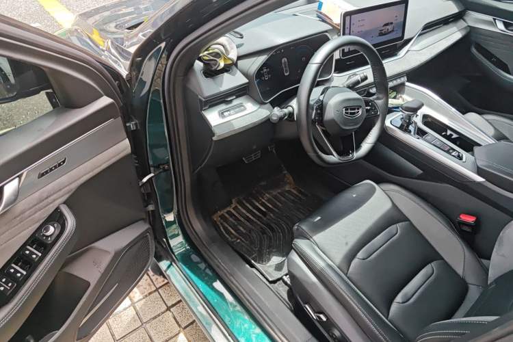 Used Geely Auto Preface 2023 2.0TD "Only This Verdant Green" Edition Driver Seat