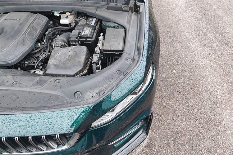 Used Geely Auto Preface 2023 2.0TD "Only This Verdant Green" Edition Engine Bay Left