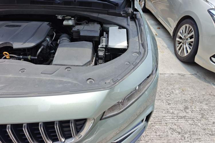 Used Geely Auto Preface 2023 1.5TD Fuyao Version Engine Bay Left