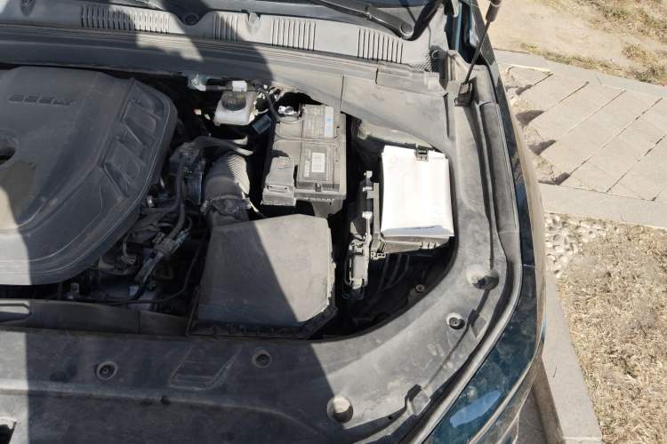 Used Geely Auto Preface 2023 2.0TD "Only This Verdant Green" Edition Engine Bay Left