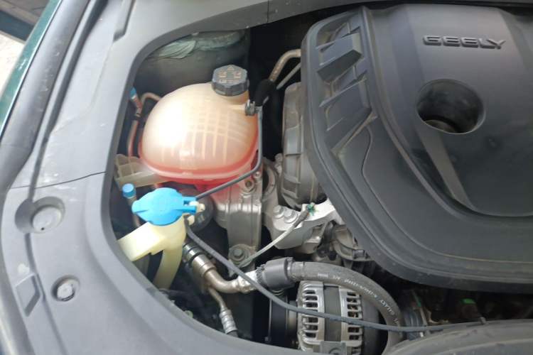 Used Geely Auto Preface 2023 2.0TD "Only This Verdant Green" Edition Engine Bay Right