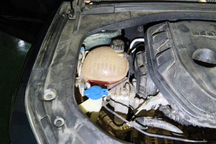 Used Geely Auto Preface 2023 2.0TD "Only This Verdant Green" Edition Engine Bay Right