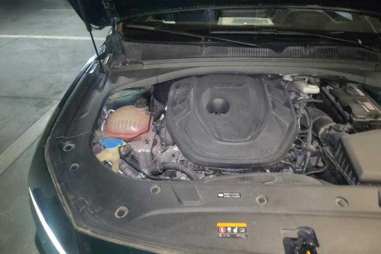 Used Geely Auto Preface 2023 2.0TD "Only This Verdant Green" Edition Engine Bay Right