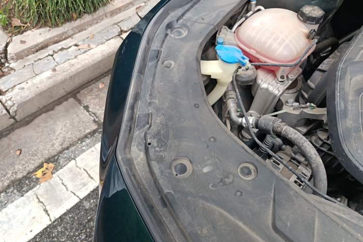 Used Geely Auto Preface 2023 2.0TD "Only This Verdant Green" Edition Engine Bay Right