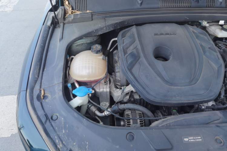 Used Geely Auto Preface 2023 2.0TD "Only This Verdant Green" Edition Engine Bay Right