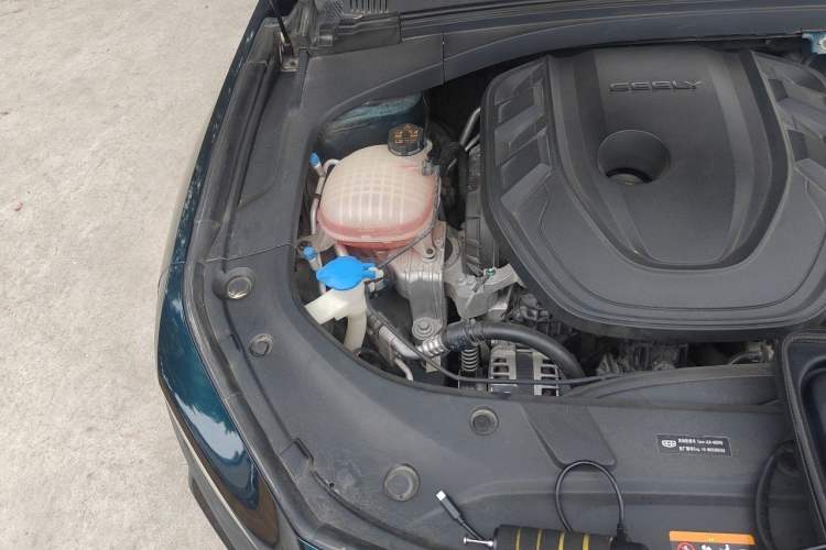 Used Geely Auto Preface 2023 2.0TD "Only This Verdant Green" Edition Engine Bay Right
