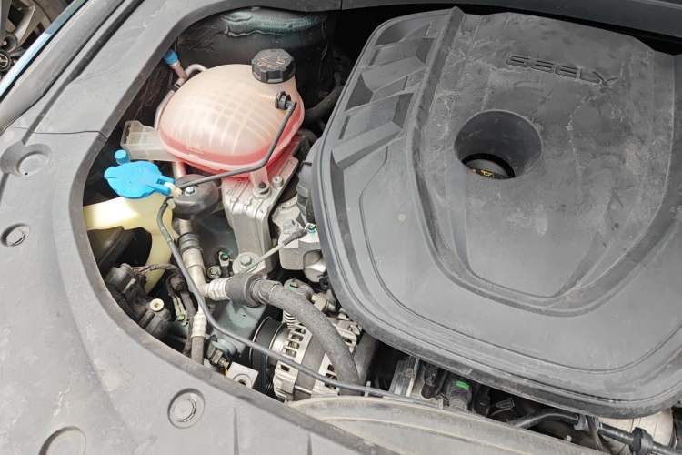 Used Geely Auto Preface 2023 2.0TD "Only This Verdant Green" Edition Engine Bay Right