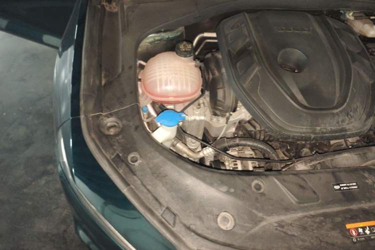 Used Geely Auto Preface 2023 2.0TD "Only This Verdant Green" Edition Engine Bay Right