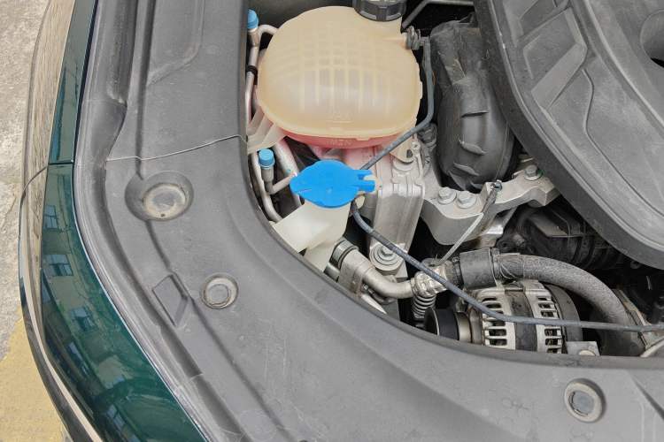 Used Geely Auto Preface 2023 2.0TD "Only This Verdant Green" Edition Engine Bay Right