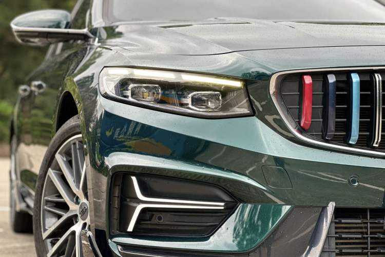 Used Geely Auto Preface 2023 2.0TD "Only This Verdant Green" Edition Exterior 3