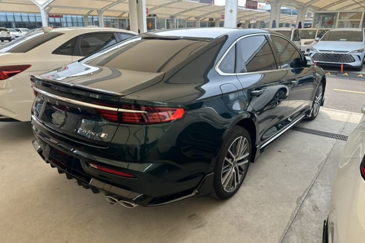 Used Geely Auto Preface 2023 2.0TD "Only This Verdant Green" Edition Exterior 4