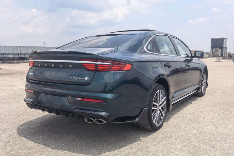Used Geely Auto Preface 2023 2.0TD "Only This Verdant Green" Edition Exterior 4