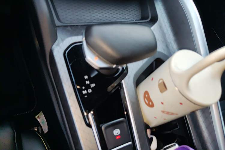 Used Geely Auto Preface 2023 1.5TD Fuyao Version Gear Lever