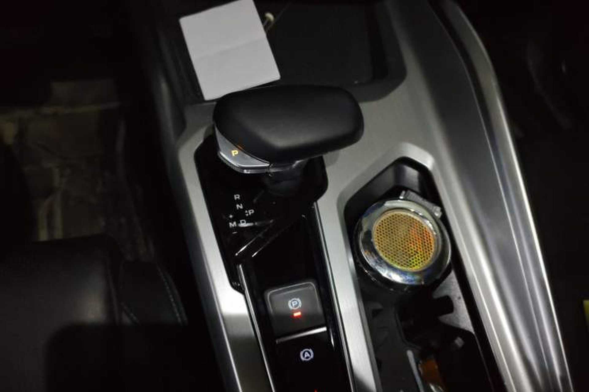 Used Geely Auto Preface 2023 2.0TD "Only This Verdant Green" Edition Gear Lever