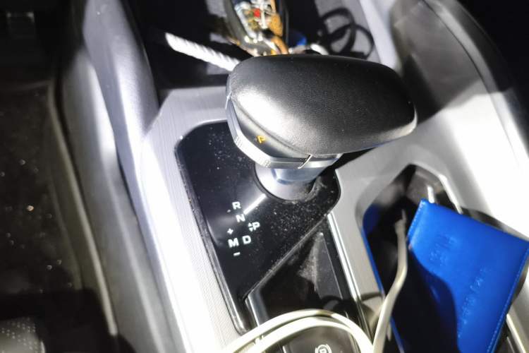 Used Geely Auto Preface 2023 2.0TD "Only This Verdant Green" Edition Gear Lever