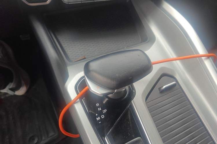 Used Geely Auto Preface 2023 2.0TD "Only This Verdant Green" Edition Gear Lever