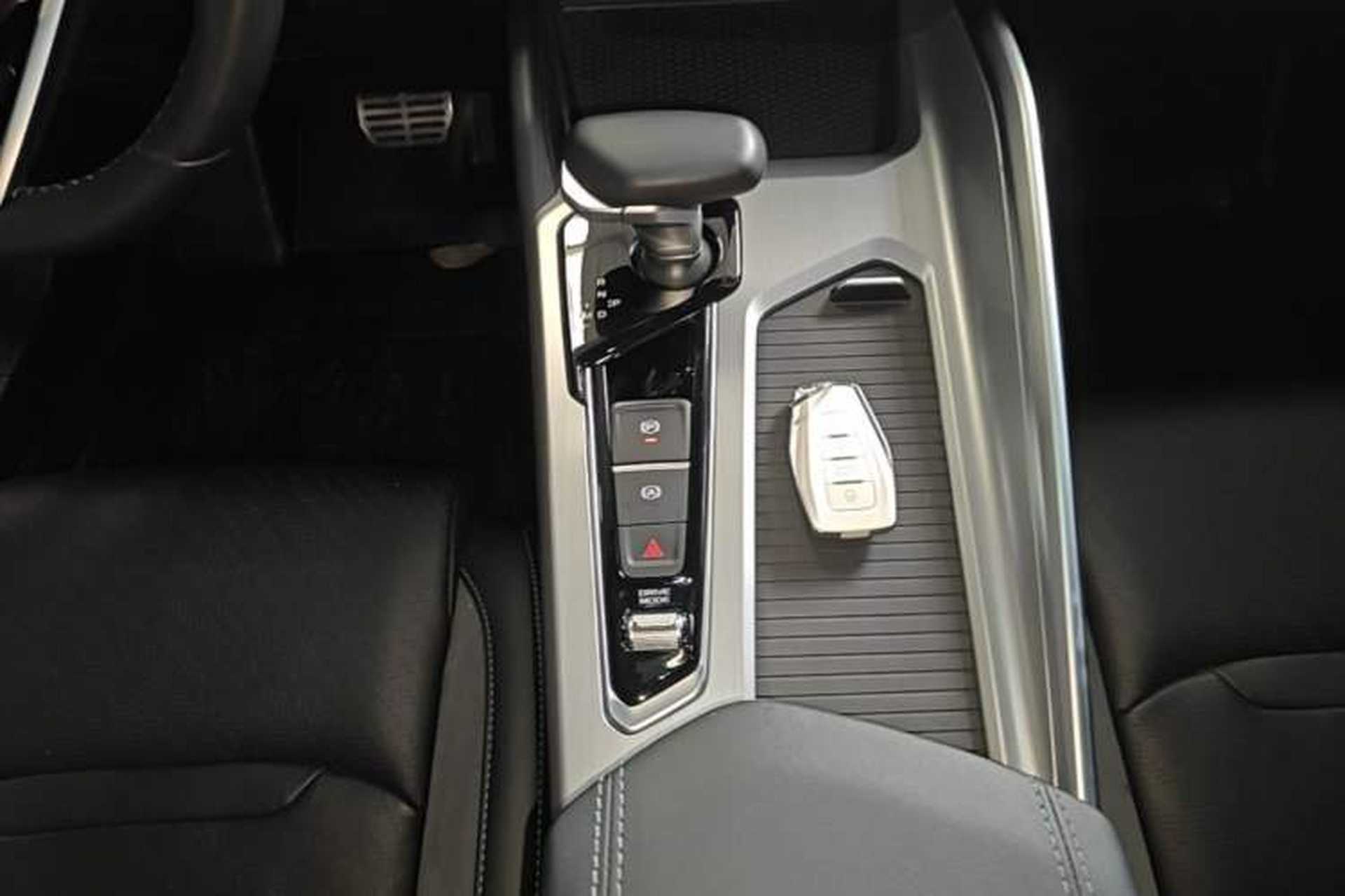Used Geely Auto Preface 2023 2.0TD "Only This Verdant Green" Edition Gear Lever