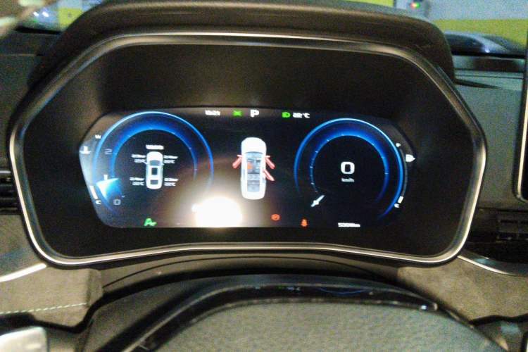 Used Geely Auto Preface 2023 2.0TD "Only This Verdant Green" Edition Instrument Cluster