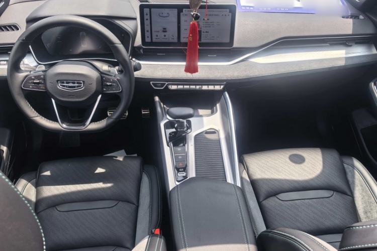 Used Geely Auto Preface 2023 2.0TD "Only This Verdant Green" Edition Interior 2