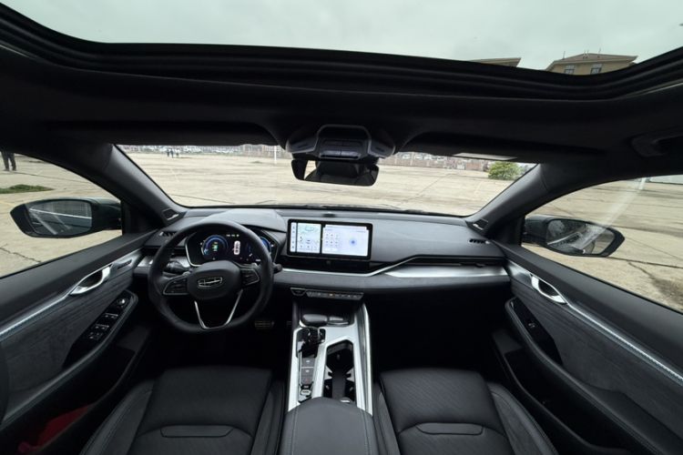 Used Geely Auto Preface 2023 2.0TD "Only This Verdant Green" Edition Interior 3