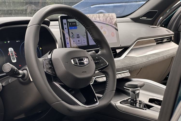 Used Geely Auto Preface 2023 2.0TD "Only This Verdant Green" Edition Interior 3