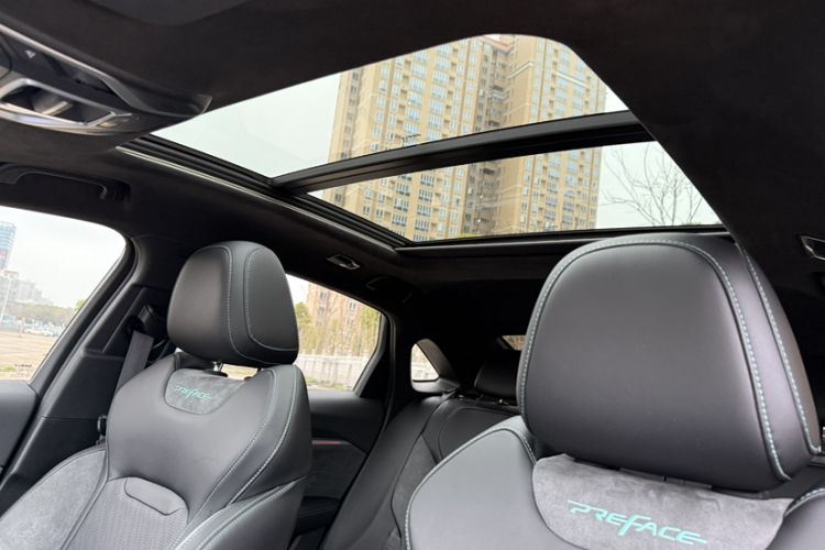 Used Geely Auto Preface 2023 2.0TD "Only This Verdant Green" Edition Interior 4