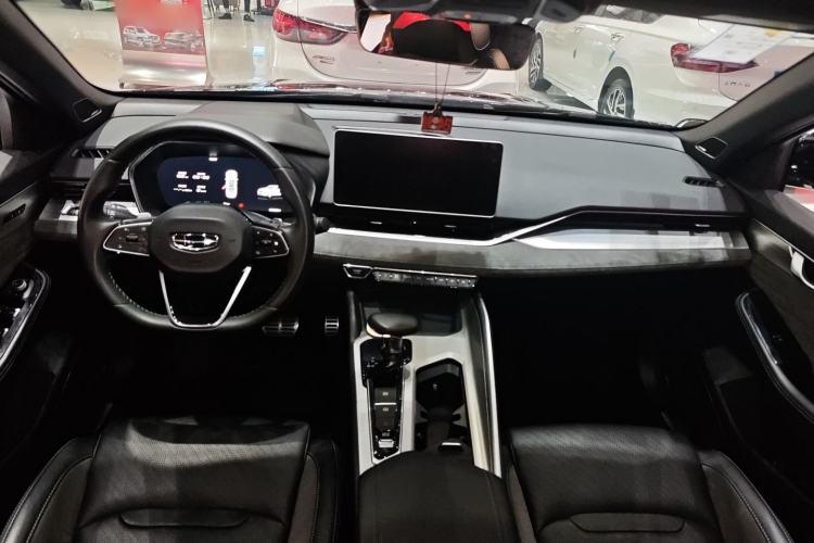 Used Geely Auto Preface 2023 2.0TD "Only This Verdant Green" Edition Interior 4