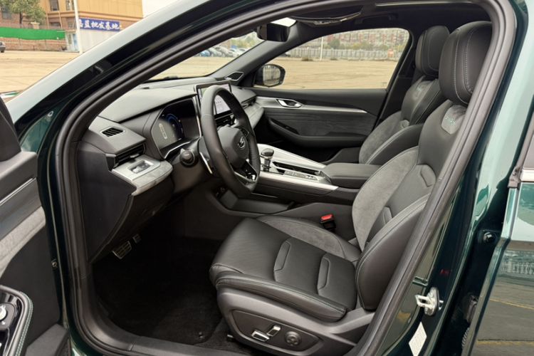 Used Geely Auto Preface 2023 2.0TD "Only This Verdant Green" Edition Interior 6