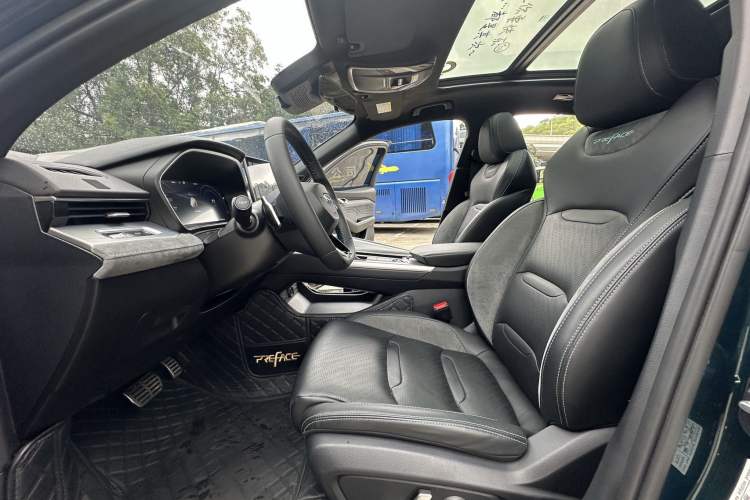 Used Geely Auto Preface 2023 2.0TD "Only This Verdant Green" Edition Interior 9