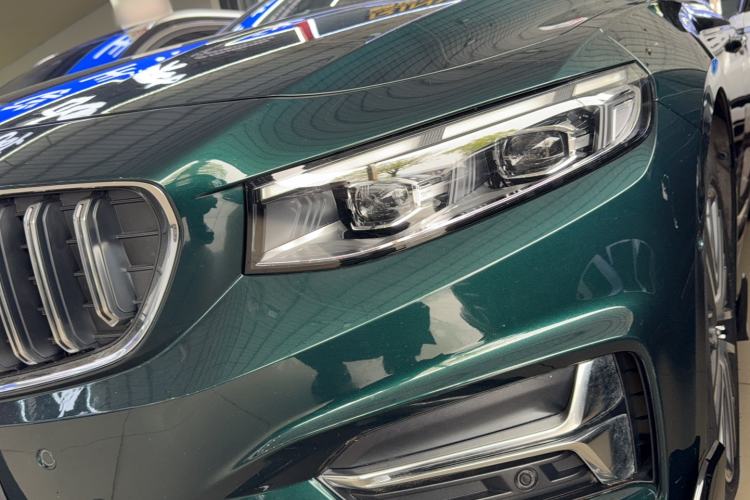 Used Geely Auto Preface 2023 2.0TD "Only This Verdant Green" Edition Left Front Headlight