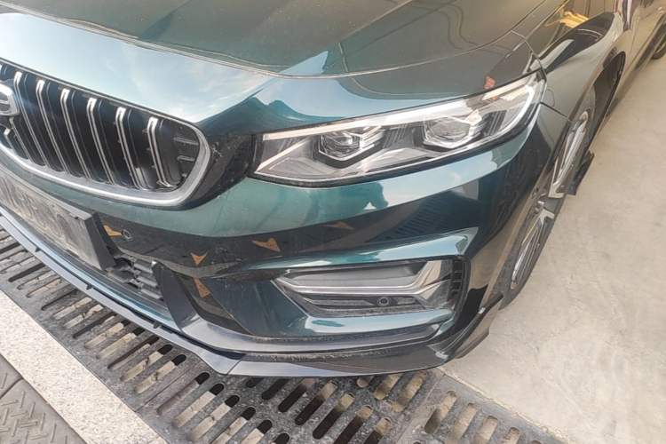 Used Geely Auto Preface 2023 2.0TD "Only This Verdant Green" Edition Left Front Headlight