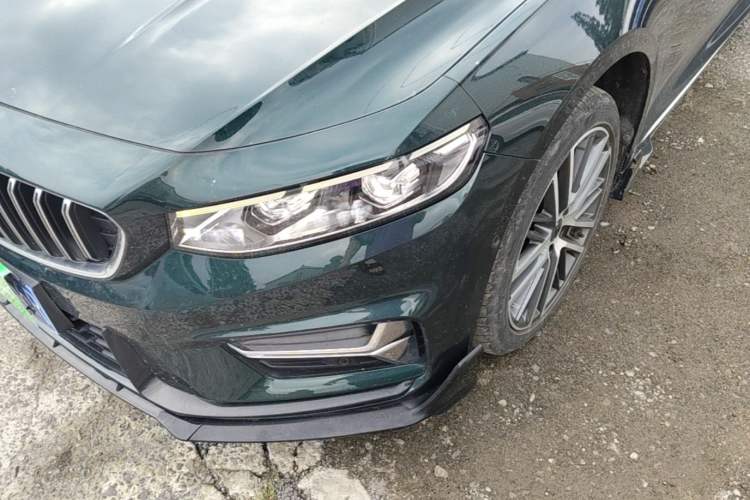 Used Geely Auto Preface 2023 2.0TD "Only This Verdant Green" Edition Left Front Headlight