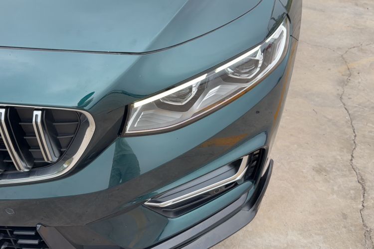 Used Geely Auto Preface 2023 2.0TD "Only This Verdant Green" Edition Left Front Headlight