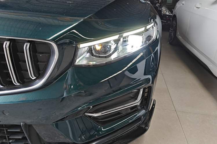 Used Geely Auto Preface 2023 2.0TD "Only This Verdant Green" Edition Left Front Headlight