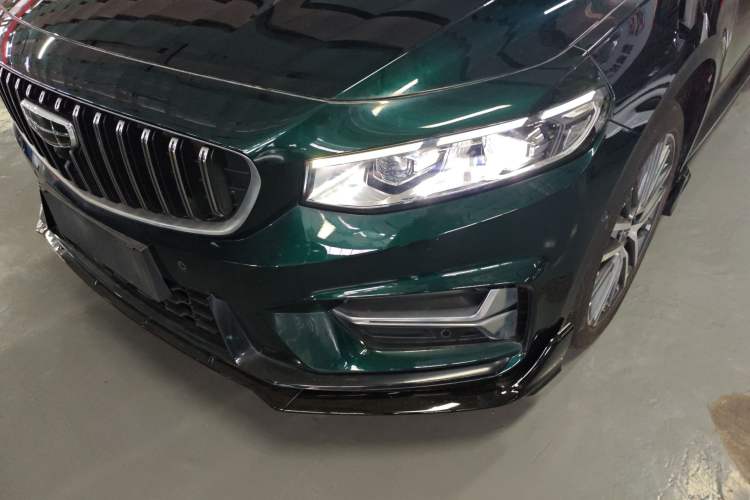 Used Geely Auto Preface 2023 2.0TD "Only This Verdant Green" Edition Left Front Headlight