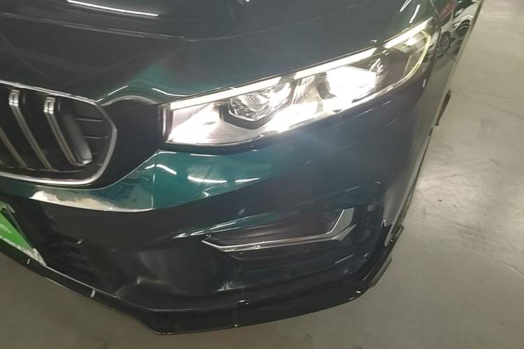 Used Geely Auto Preface 2023 2.0TD "Only This Verdant Green" Edition Left Front Headlight
