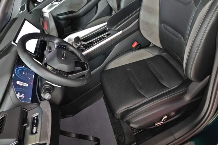 Used Geely Auto Preface 2023 2.0TD "Only This Verdant Green" Edition Left Front Seat