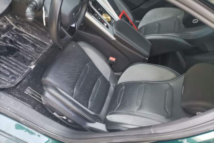 Used Geely Auto Preface 2023 2.0TD "Only This Verdant Green" Edition Left Front Seat