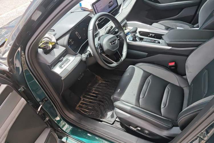 Used Geely Auto Preface 2023 2.0TD "Only This Verdant Green" Edition Left Front Seat