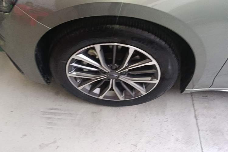 Used Geely Auto Preface 2023 1.5TD Fuyao Version Left Front Wheel Hub