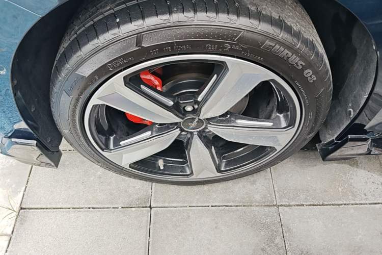 Used Geely Auto Preface 2023 2.0TD "Only This Verdant Green" Edition Left Front Wheel Hub